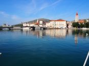 Magnifique ville de Trogir (Croatie)