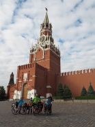 Devant le Kremlin sur la Place Rouge